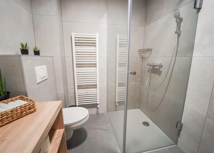 Hisa V Vznozju Trske Gore * Novo Mesto